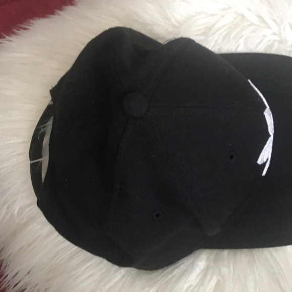 Adidas snap back - Picture 8 of 8